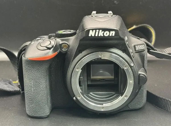 Nikon D5600 ボディ